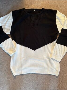 Black and White Chevron Knit Sweater - Women
